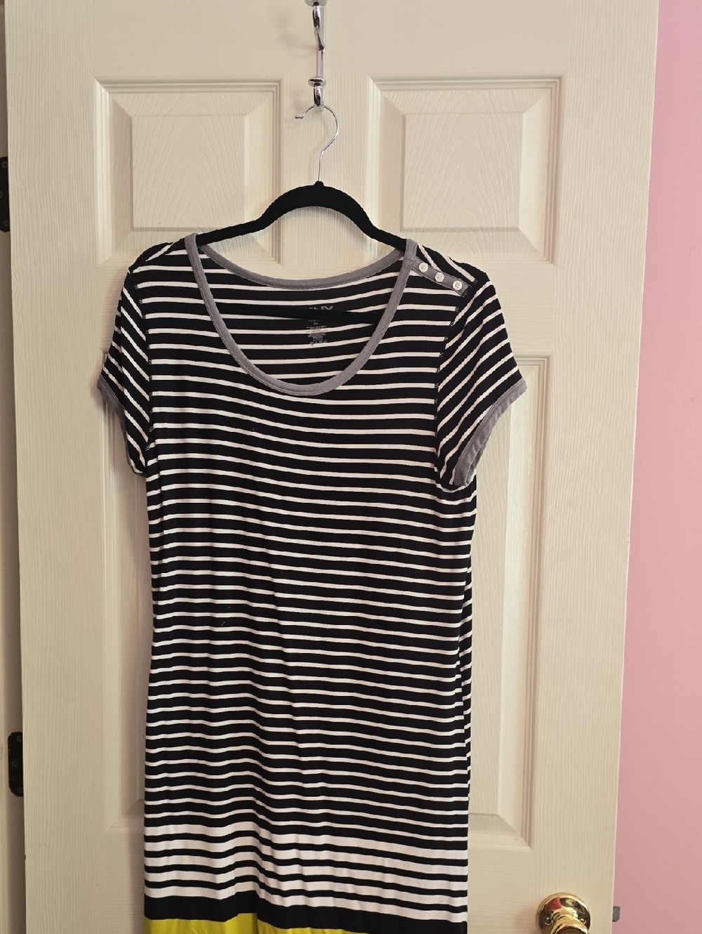 DKNY‎ Black and White Striped Short-Sleeve Tee with Gray Trim and Yellow Hem